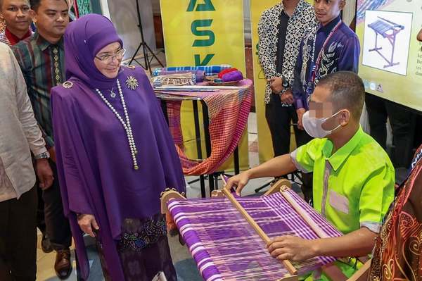 Tunku Azizah expressed gratitude for the Malaysian Prisons Department's efforts at the charity dinner on Wednesday night, 27 December.