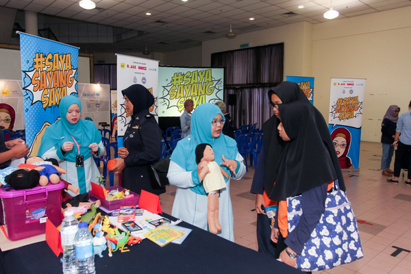 Booths at one of UNICEF Malaysia's #SayaSayangSaya townhalls that were held in eight states across Malaysia, where one of the topics discussed was the need for age-appropriate sex education.