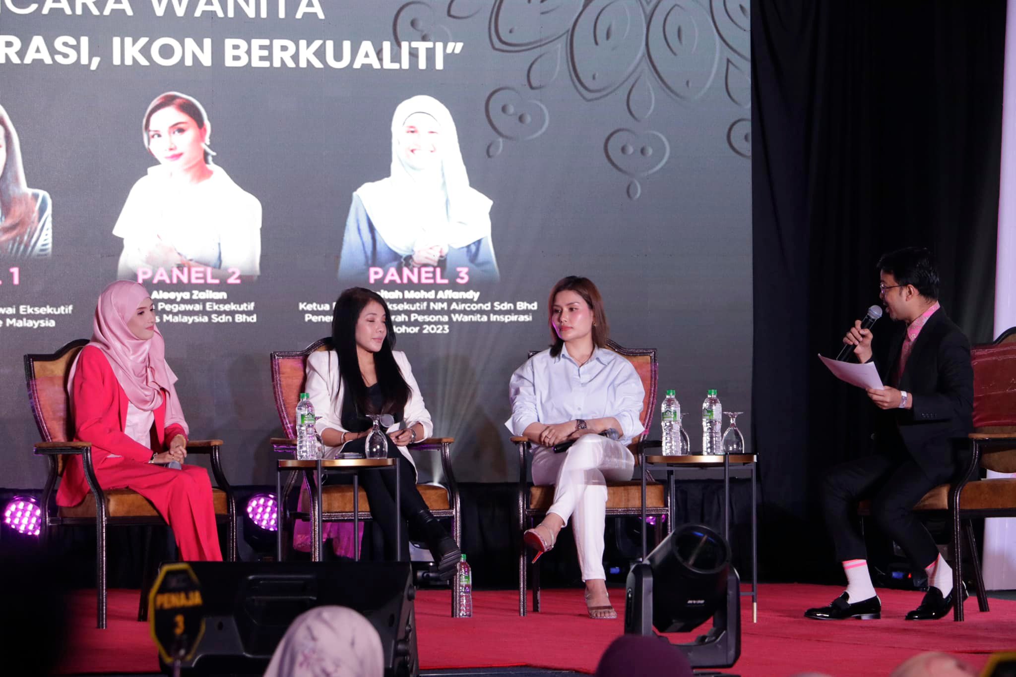 3 ikon wanita hebat ini berkongsi forum dalam program Wacana Srikandi yang dihoskan oleh Fedtri Yahya.