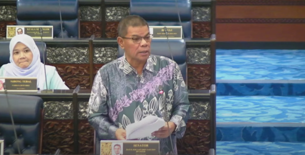 Home Minister Datuk Seri Saifuddin Nasution Ismail speaking at the Dewan Rakyat today, 21 March.