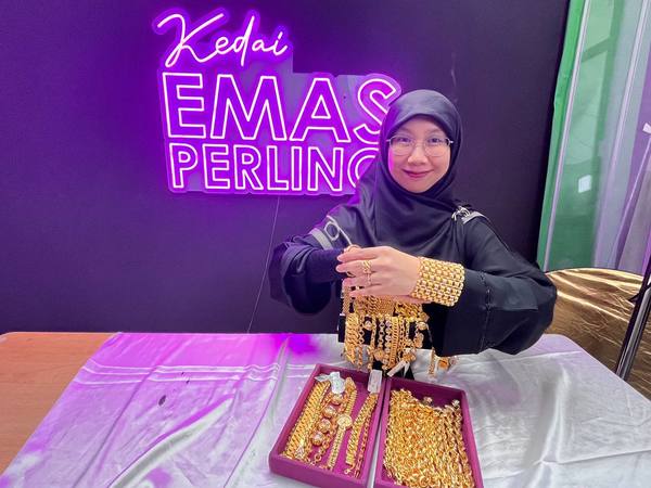 Pengasas Kedai Emas Perling, Nurul Aini Muslim.