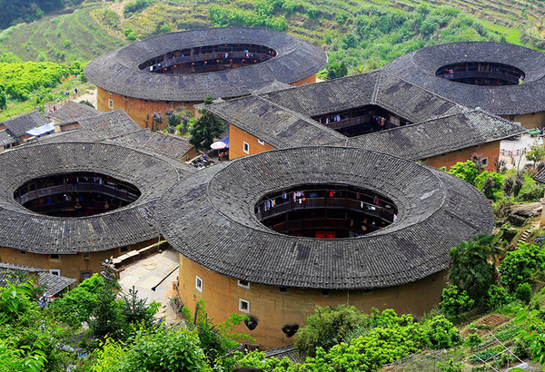 Fujian Tulou, a UNESCO World Heritage site built by the Hakka people, served as the inspiration for the design of the Malaysian Han Studies building.