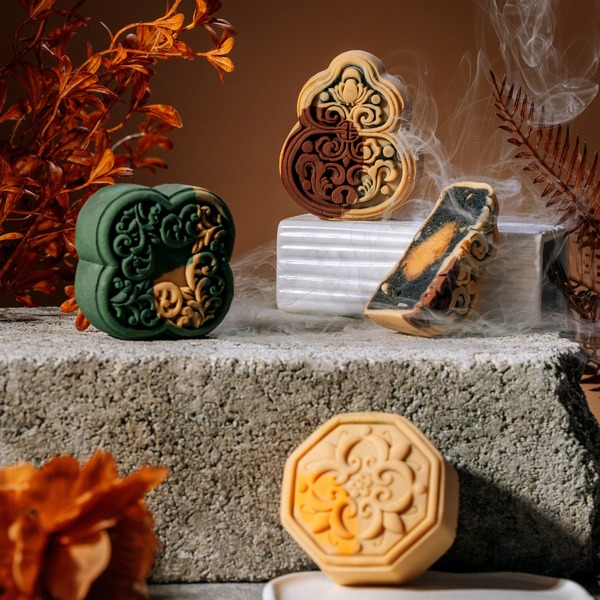 Maruchi Mooncakes.