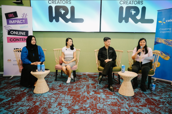 Mediha Mahmood (CEO, Content Forum), Jennifer Chien (Regional Lead, Policy Programs, Meta APAC), Philip Ling (Head of Sustainability, CelcomDigi), and Onysha Boak (Programme Officer, Ratio:Cause) during a panel discussion on online safety.