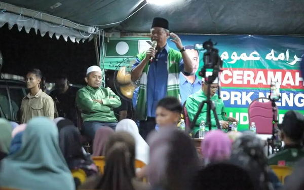 Muhyiddin speaking during the Nenggiri by-election campaign in Kelantan last week.