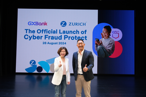 From lefto to right: GXBank chief executive officer Pei-Si Lai and Zurich Malaysia country chief executive officer Junior Cho.