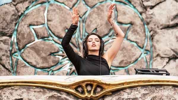 American DJ Sara Landry played at Tomorrowland's mainstage this year.