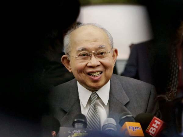 Tengku Razaleigh Hamzah was the first chairman of PETRONAS.