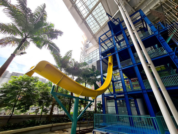 The slide in ESCAPE, Paradigm Mall PJ.