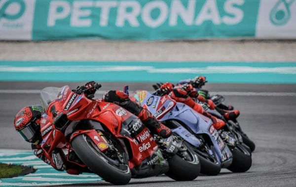 Pelumba Ducati Lenovo, Francesco Bagnaia (depan) beraksi ketika sesi kelayakan pada saingan perlumbaan MotoGP PETRONAS Grand Prix (GP) Malaysia 2024.