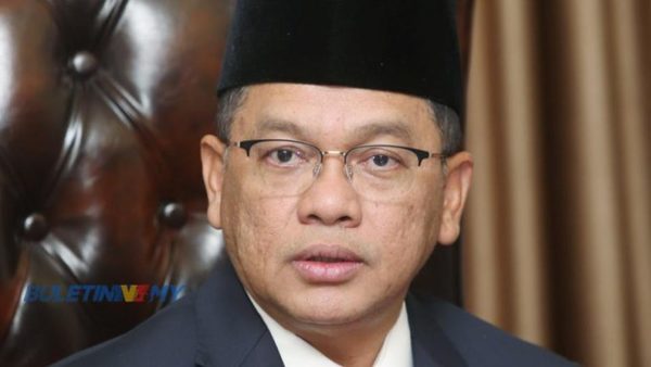 Menteri di Jabatan Perdana Menteri (Hal Ehwal Agama), Datuk Mohd Naim Mokhtar.