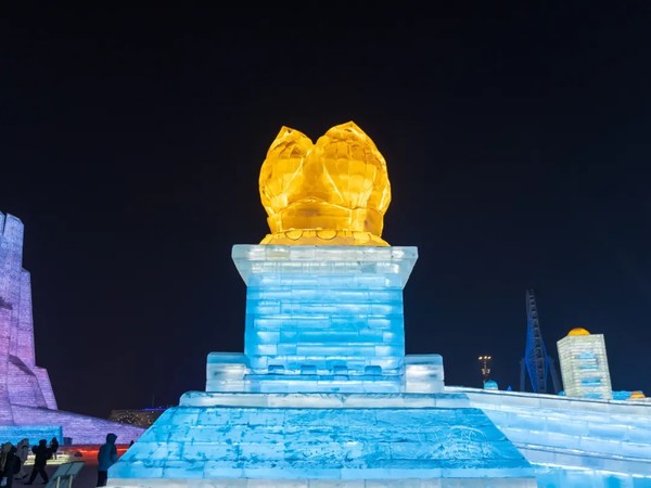 An ice replica of the Golden Bauhinia in Hong Kong.