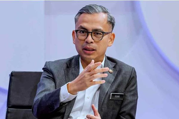 Menteri Komunikasi, Fahmi Fadzil