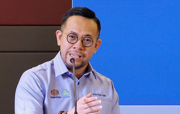 Menteri Sumber Manusia, Steven Sim Chee Keong