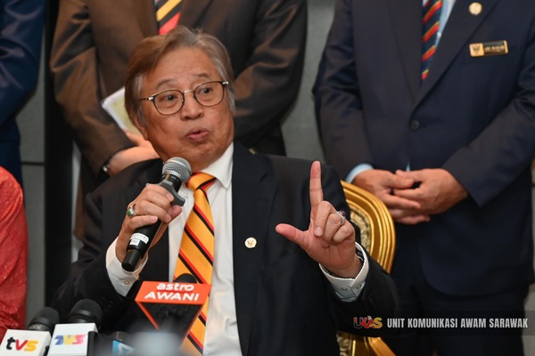 Premier Sarawak, Tan Sri Abang Johari Tun Openg