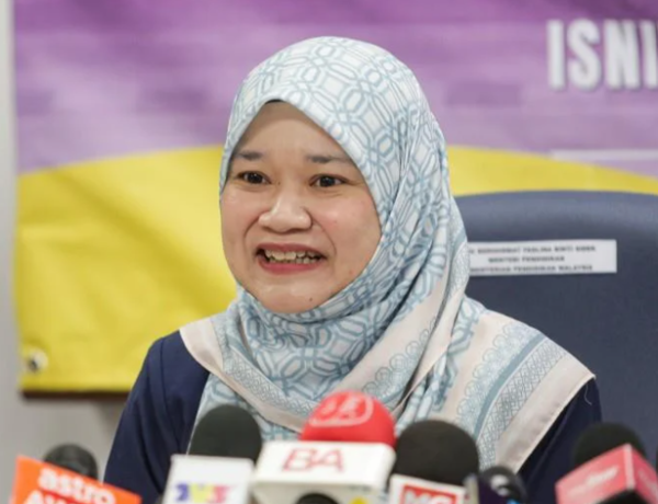 Menteri Pendidikan, Fadhlina Sidek