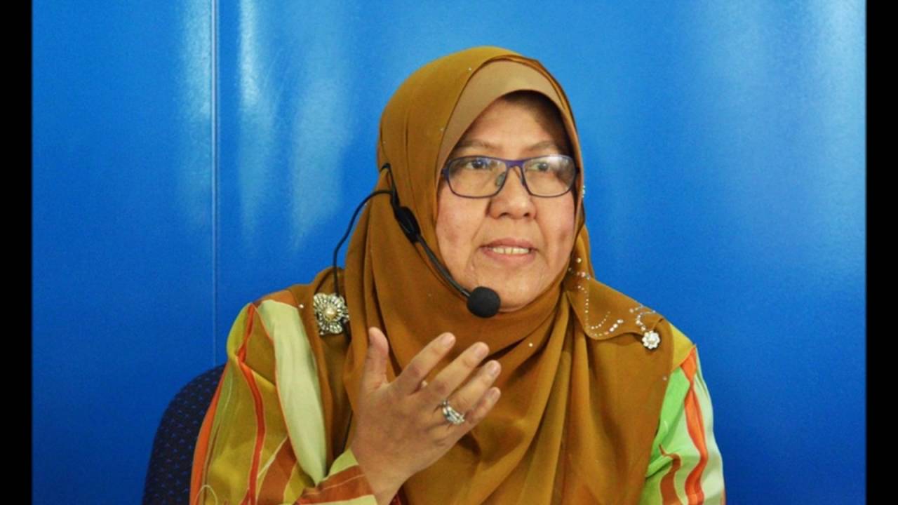 Profesor Datuk Noor Aziah Mohd Awal.