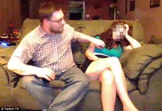 This Husband Exposed His Passed Out Wifes Naked Body LIVE Through His