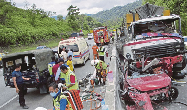 Langkah Menangani Kemalangan Jalan Raya VIDEO Apabila Pengarah JPJ Kata KPI Mereka Nak Orang 