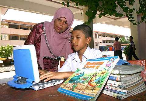 Penggunaan E Book Di Sekolah Penyebab Pelajar  Tidak  Hormat 