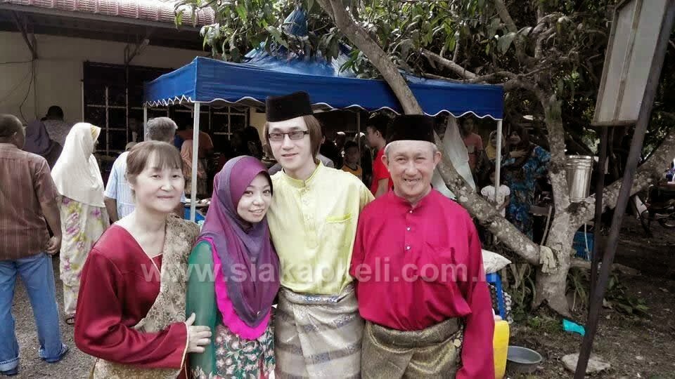 Gambar Pasangan Cina Pilih Konsep Perkahwinan Melayu Tradisional