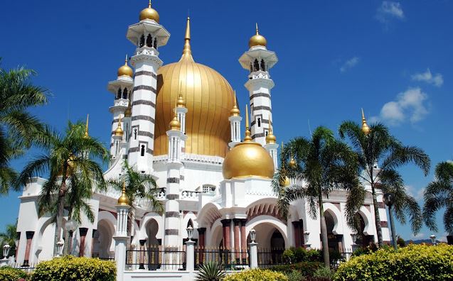 [GAMBAR] Masjid Kristal Dan 13 Masjid Lain Yang Paling Mempersonakan Di