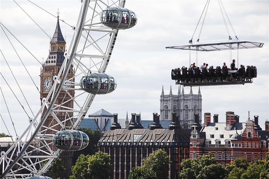 KLites To Experience 'Dinner In The Sky' At A Table Suspended 50M Above