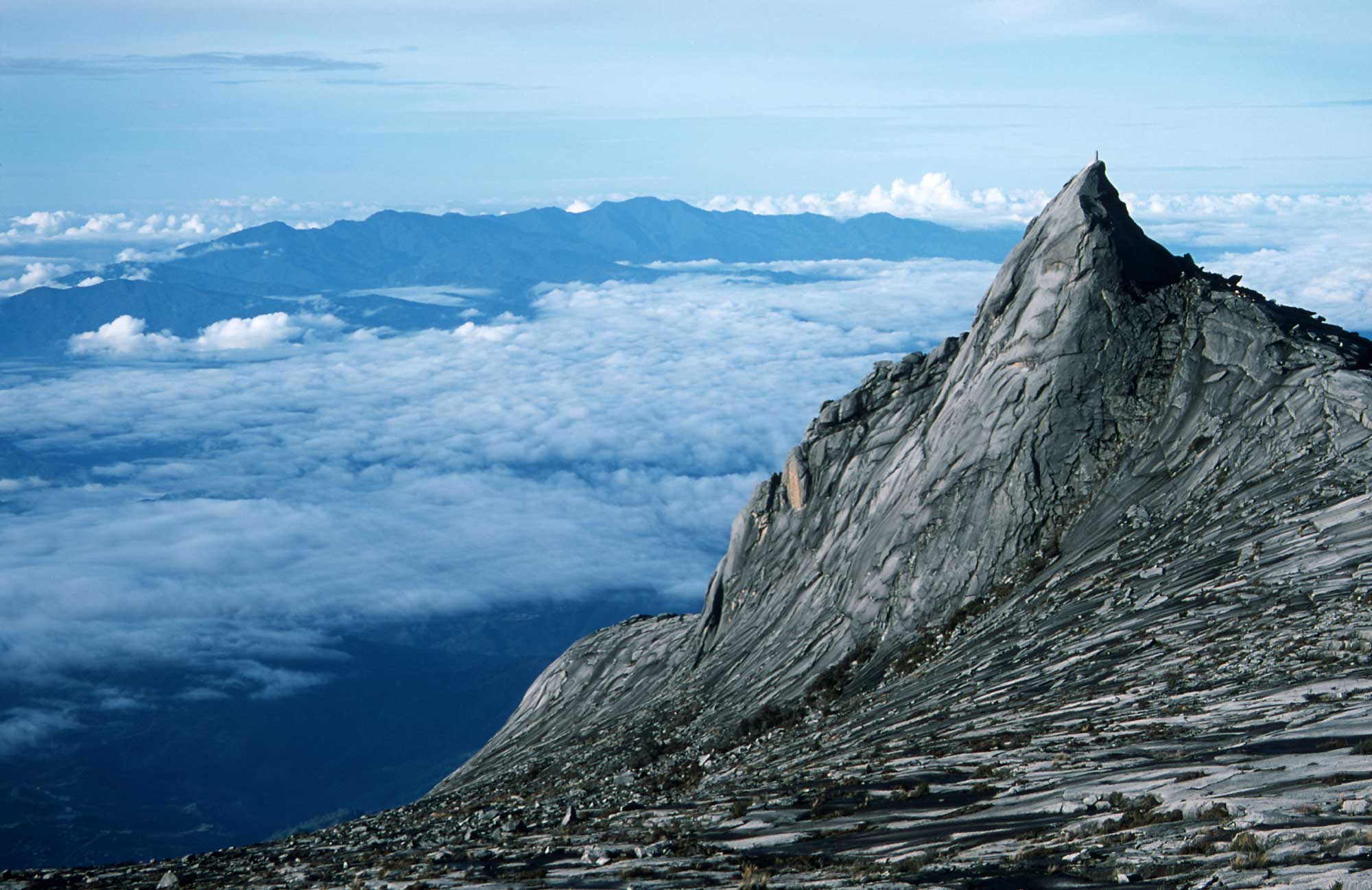 Young Malaysian  Conquers Mt Kinabalu Just One Month After 
