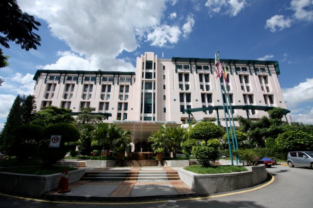 [GALERI] 6 Hospital Moden Di Malaysia Yang Sekali Pandang 