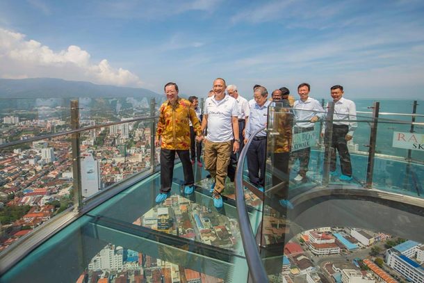 [PHOTOS] The Highest Glass Skywalk In Malaysia Is Now Open 