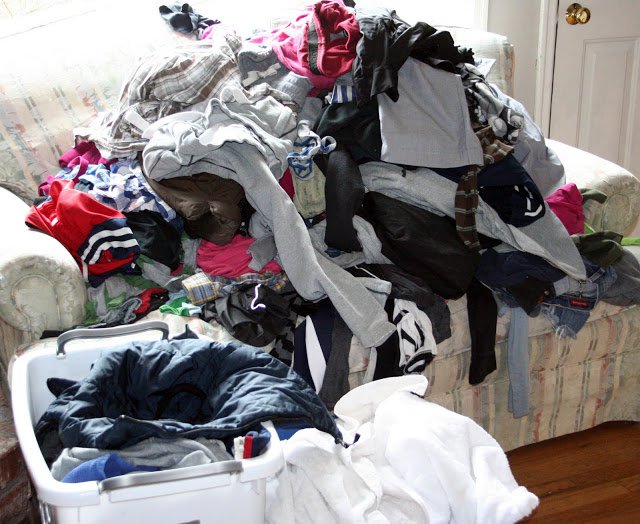 14 Things That Happen When Your Husband Does The Laundry