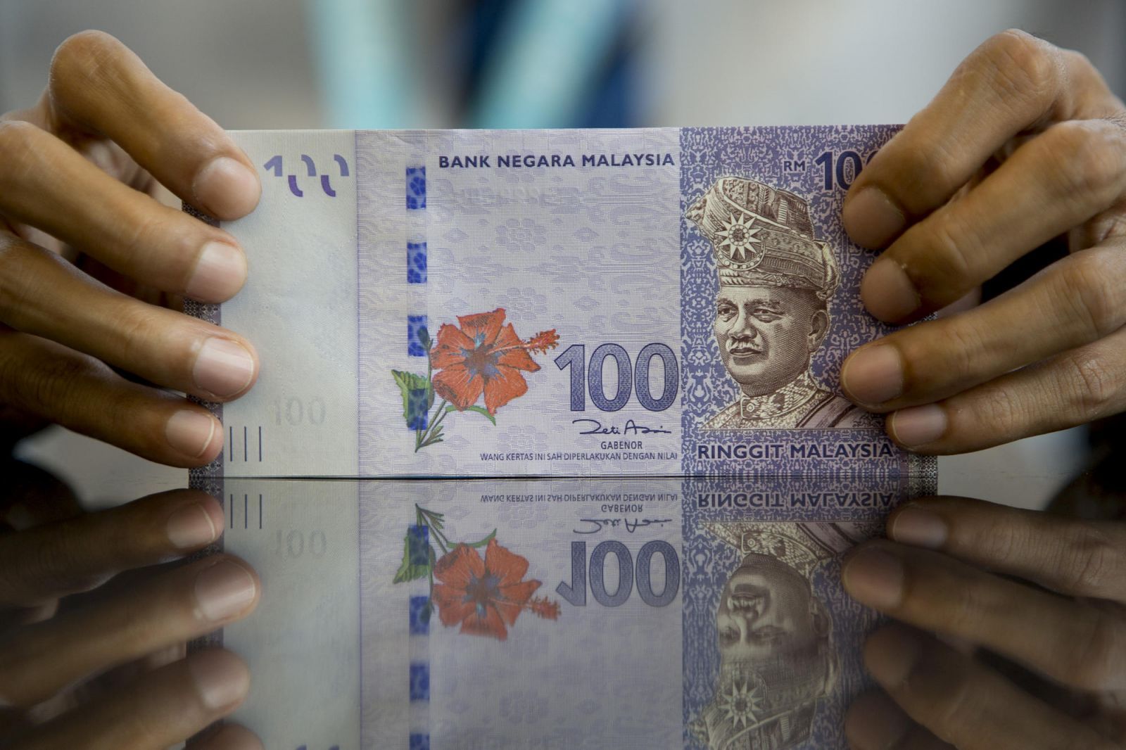 Малайзия счет. Малайзийский ринггит. Ринггит валюта картинки. Duapuluh ringgit Malaysia. Boʻyka Ringgi.
