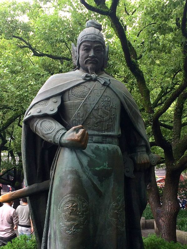 Yue Fei's statue outside the Yue Fei Temple in Hangzhou.