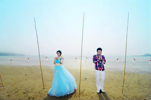 Mr Ye and Ms Xue's wedding photograph in Qingdao, China.