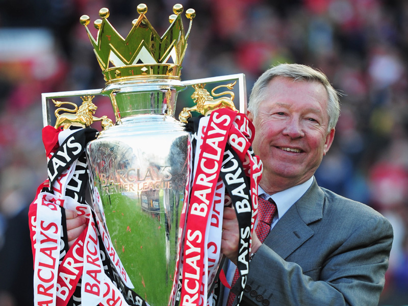 Sir Alex Ferguson Wins Premier League Manager Of The Year 