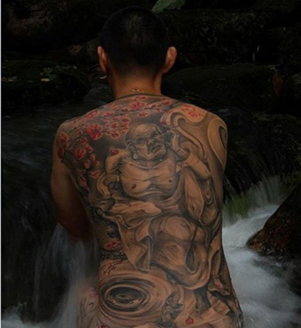 Wong's back tattoo.