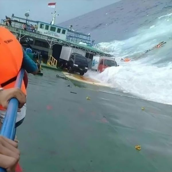 indonesia km lestari ferry incident 4 july 2018