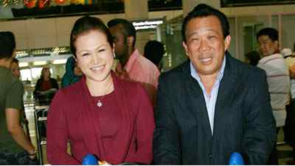 Bung Mokhtar (right)