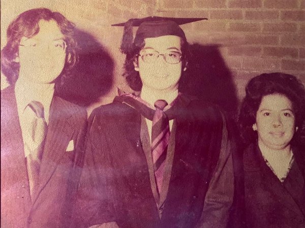 (From left) Johari Razak, Najib, and their mother Tun Rahah Mohamed Noah.