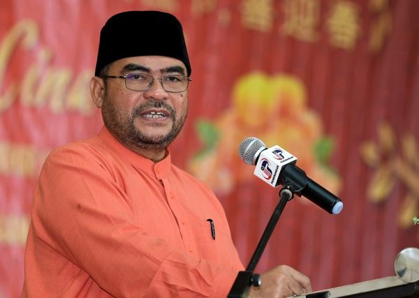 Datuk Seri Dr Mujahid Yusof.