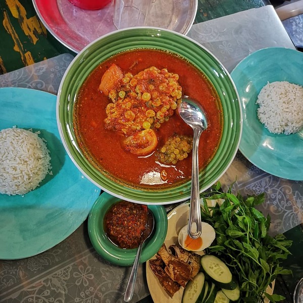 Dapatkan Asam Pedas Daging Tetel, Telur Mayong & Banyak Lagi Di Restoran Di Ulu Klang Ini!