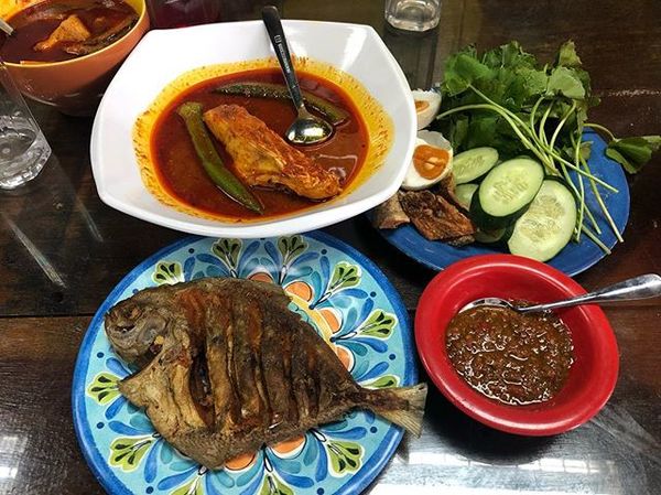 Dapatkan Asam Pedas Daging Tetel, Telur Mayong & Banyak Lagi Di Restoran Di Ulu Klang Ini!