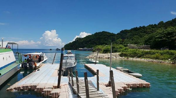 Tun Mustapha Marine Park pulau banggi island sabah scenic boats dock