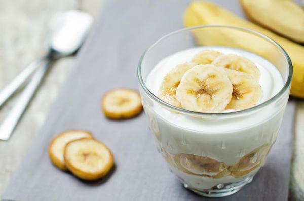 Yoghurt with banana probiotics