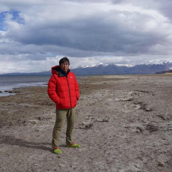 Dr Chin Wui Kin at Lake Manasarovar near Mount Kailash, Tibet.