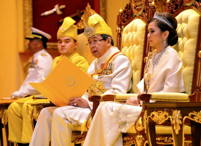 Selangor Sultan Suspends State Titles Awarded To Najib And ...