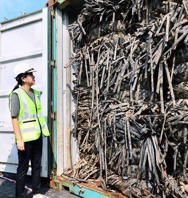 Energy, Science, Technology, Environment and Climate Change Minister Yeo Bee Yin during a site visit on 23 April.