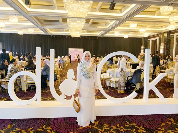 Gambar sepanjang Majlis Rumah Terbuka dUCk di Majestic Hotel.