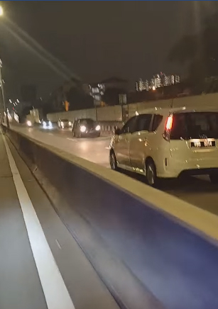 Video Shows Perodua Alza Speeding Down Opposite Side Of 