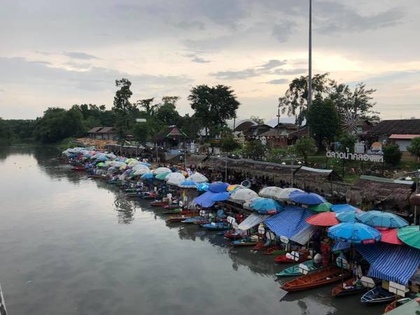 Floating Market.